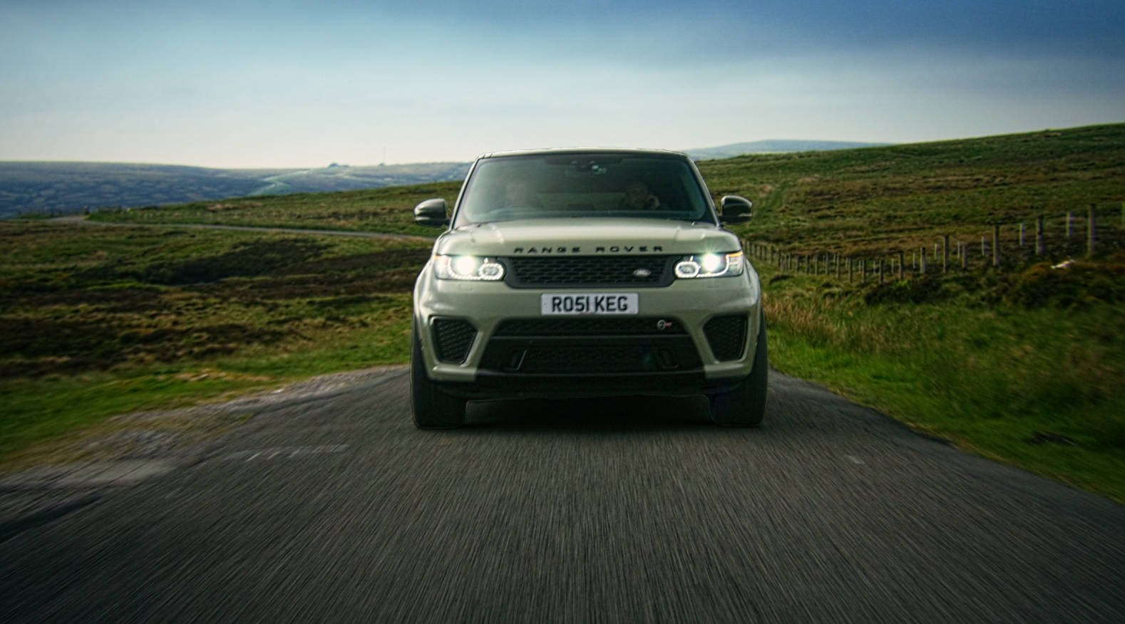 Range Rover Arlon Premiere Colour Change_Automotive videography