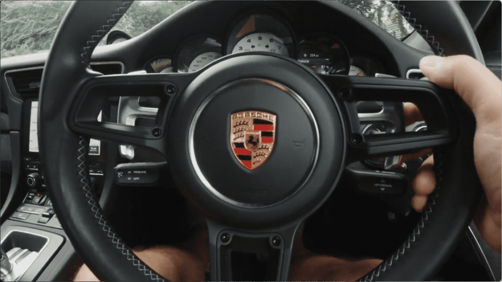 PorscheGT3_steering wheel