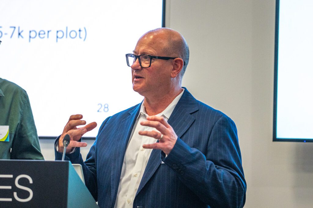 LMS06086 – Lumira Studio – Lumira Studio